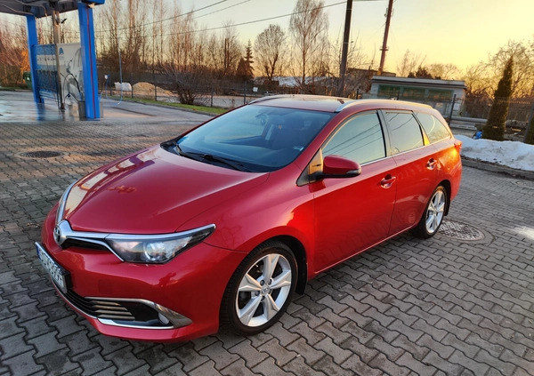 Toyota Auris cena 58999 przebieg: 140000, rok produkcji 2016 z Lublin małe 742